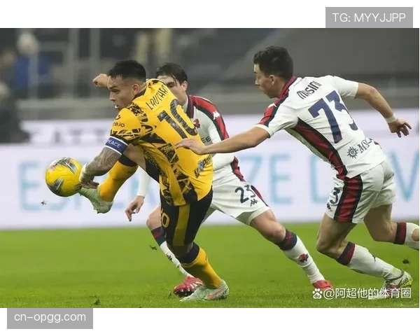 特写：博洛尼亚门将斯科鲁普斯基神扑化解劳塔罗点球